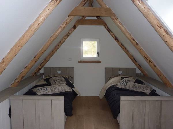 Steigerhouten bed.