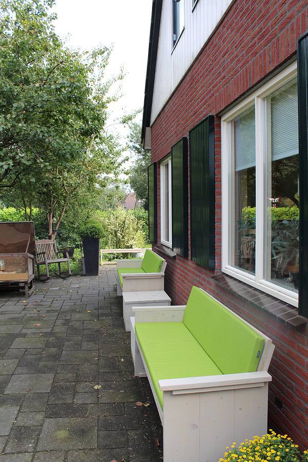 Houten tuinbank.