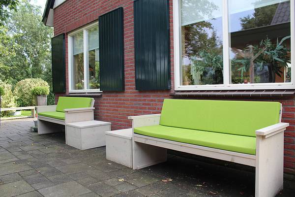 Houten tuinbank.