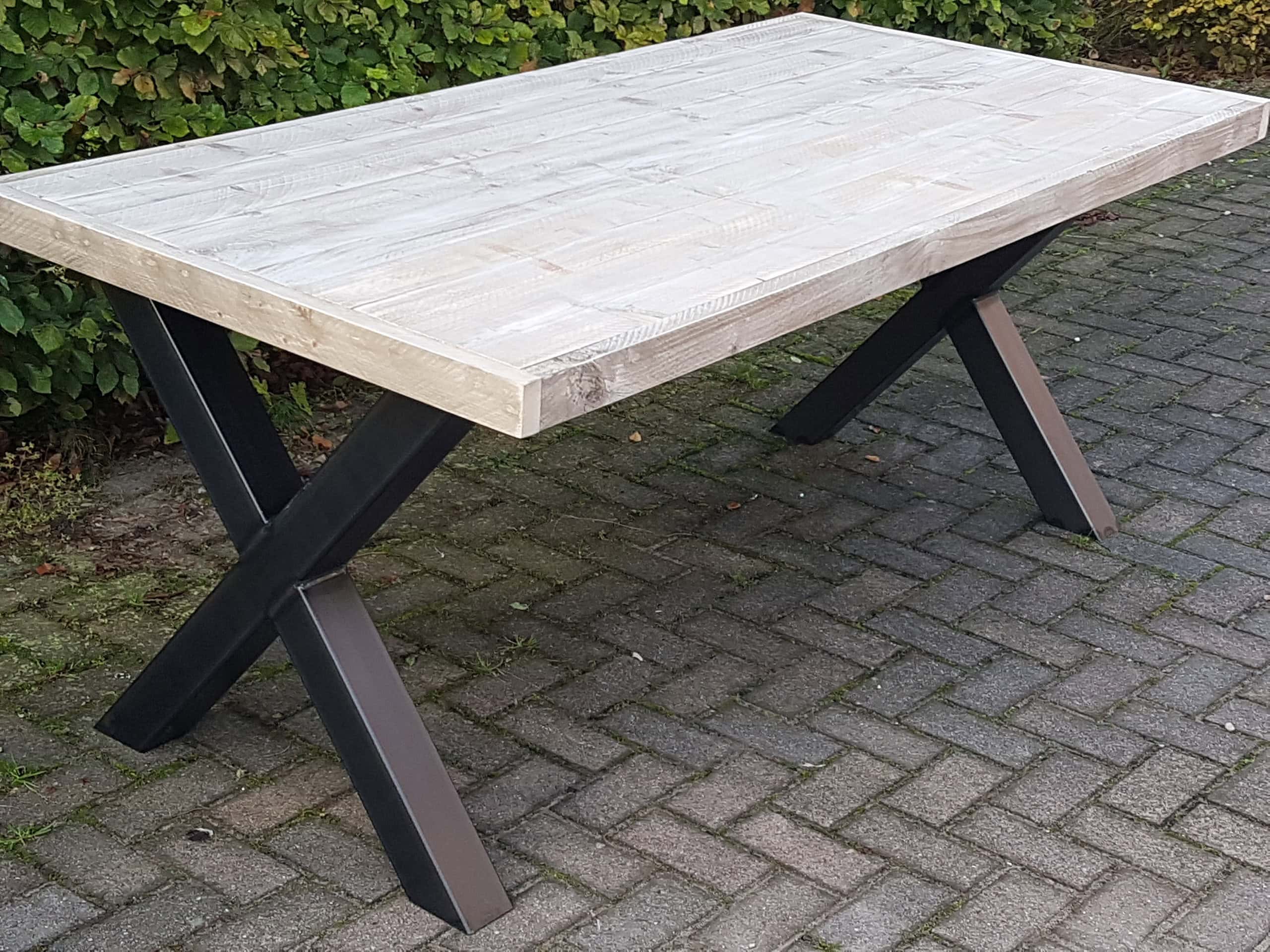 Buitentafel op - Goedkope Steigerhouten Meubelen