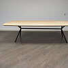 Deens ovale eiken tafel.