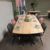 Deens ovale eiken tafel.
