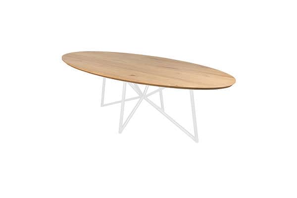 Eiken ovale tafel.