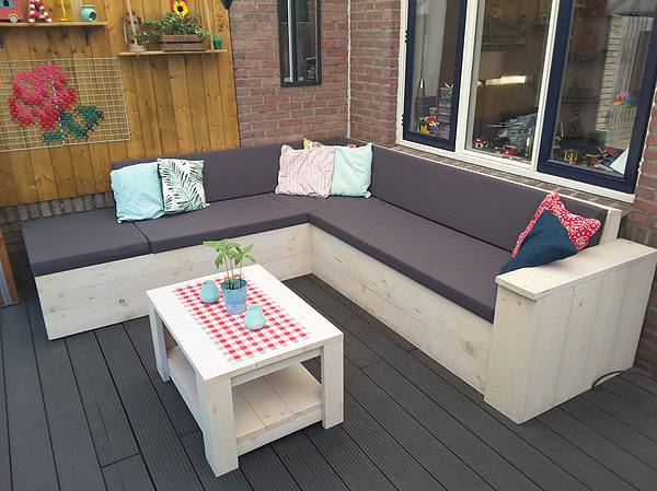 Hoekbank met chaise longue.