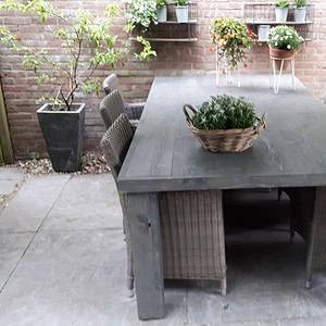 Steigerhouten tafel.