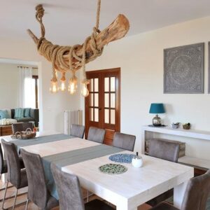 Steigerhouten tafel met blokpoten.