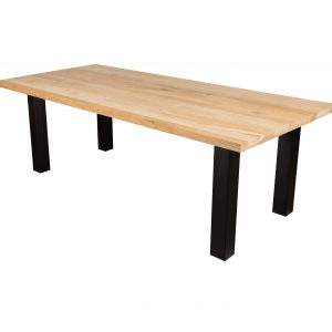 Eikenhouten tafel.