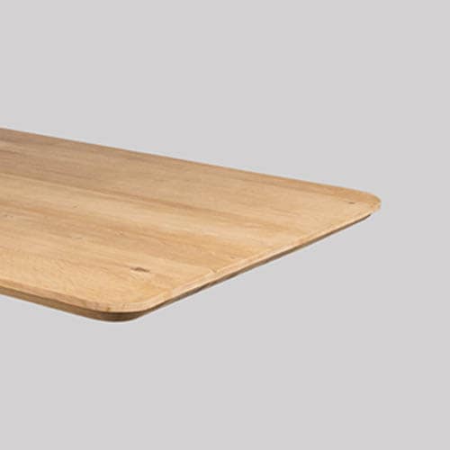 De facet rand in dezelfde kleur als het bovenblad