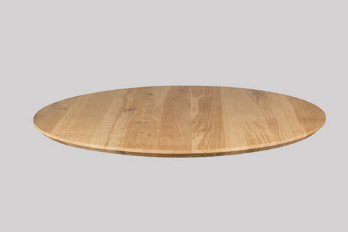 De facet rand in dezelfde kleur als het bovenblad