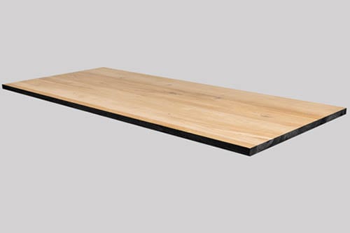 De rechte rand mag zwart geschilderd worden