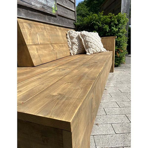 Houten loungebank buiten