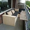 Houten_bank_op_balkon