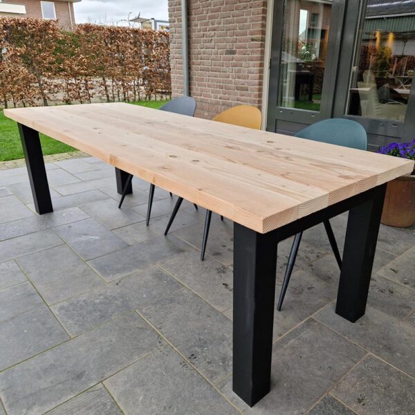 Douglas tuintafel