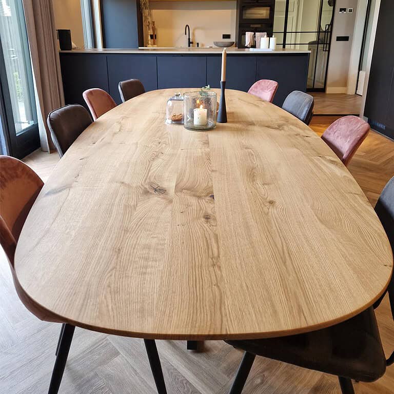 Deens ovale eiken tafel uit voorraad leverbaar met verschillende poten