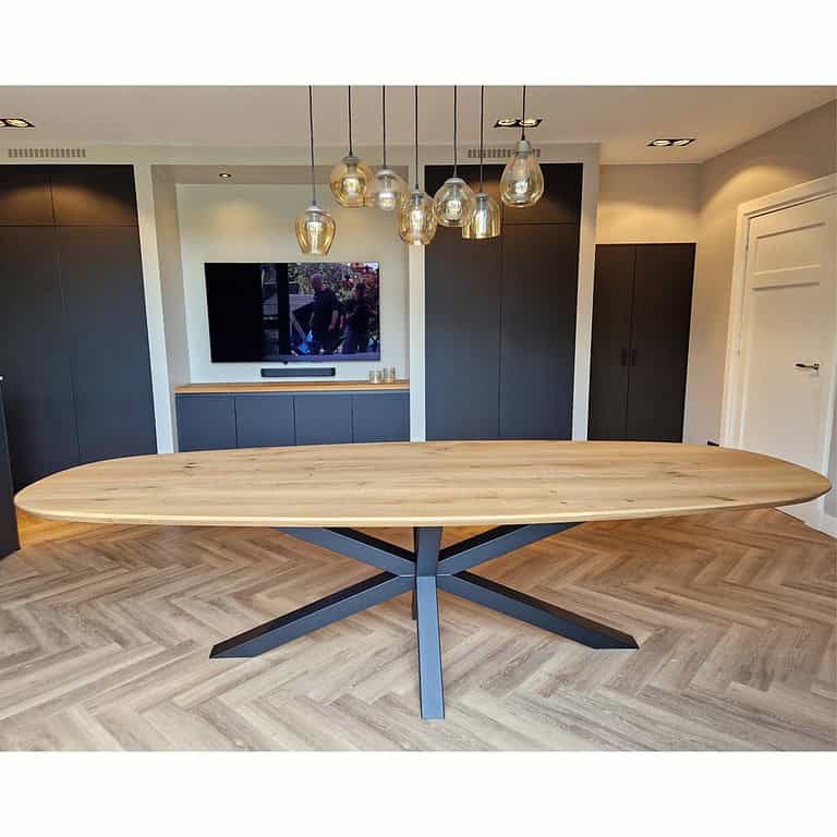 Deens ovale eiken tafel uit voorraad leverbaar met verschillende poten