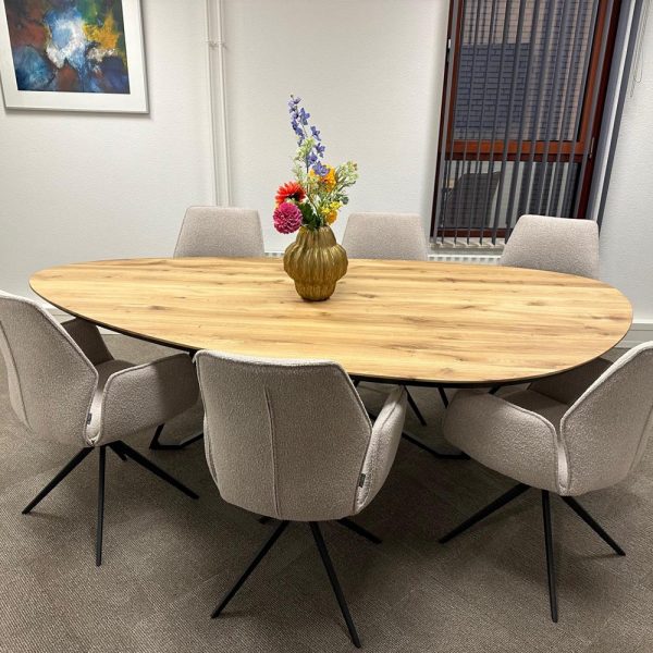 Eettafel kiezelvorm