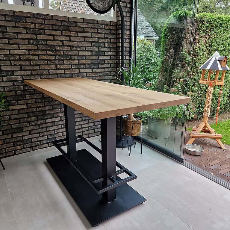 Houten Bartafel Uit Voorraad Leverbaar Met Verschillende Poten houten-bartafel-uit-voorraad-leverbaar-met-verschillende-poten