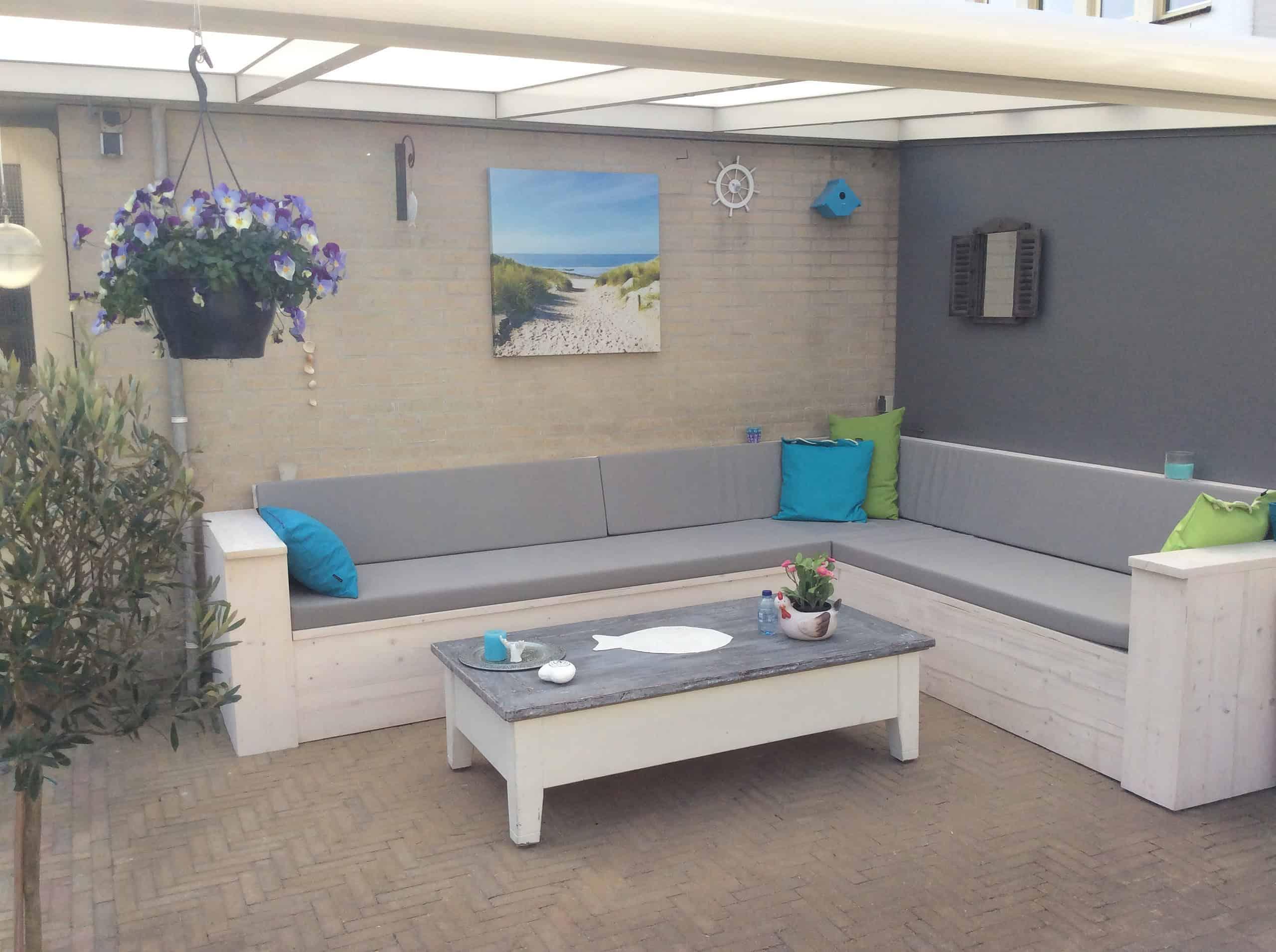 Steigerhouten hoekbank.