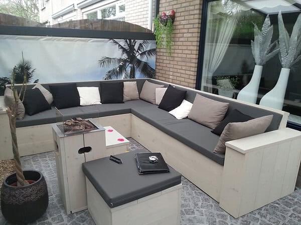 Steigerhouten hoekbank.