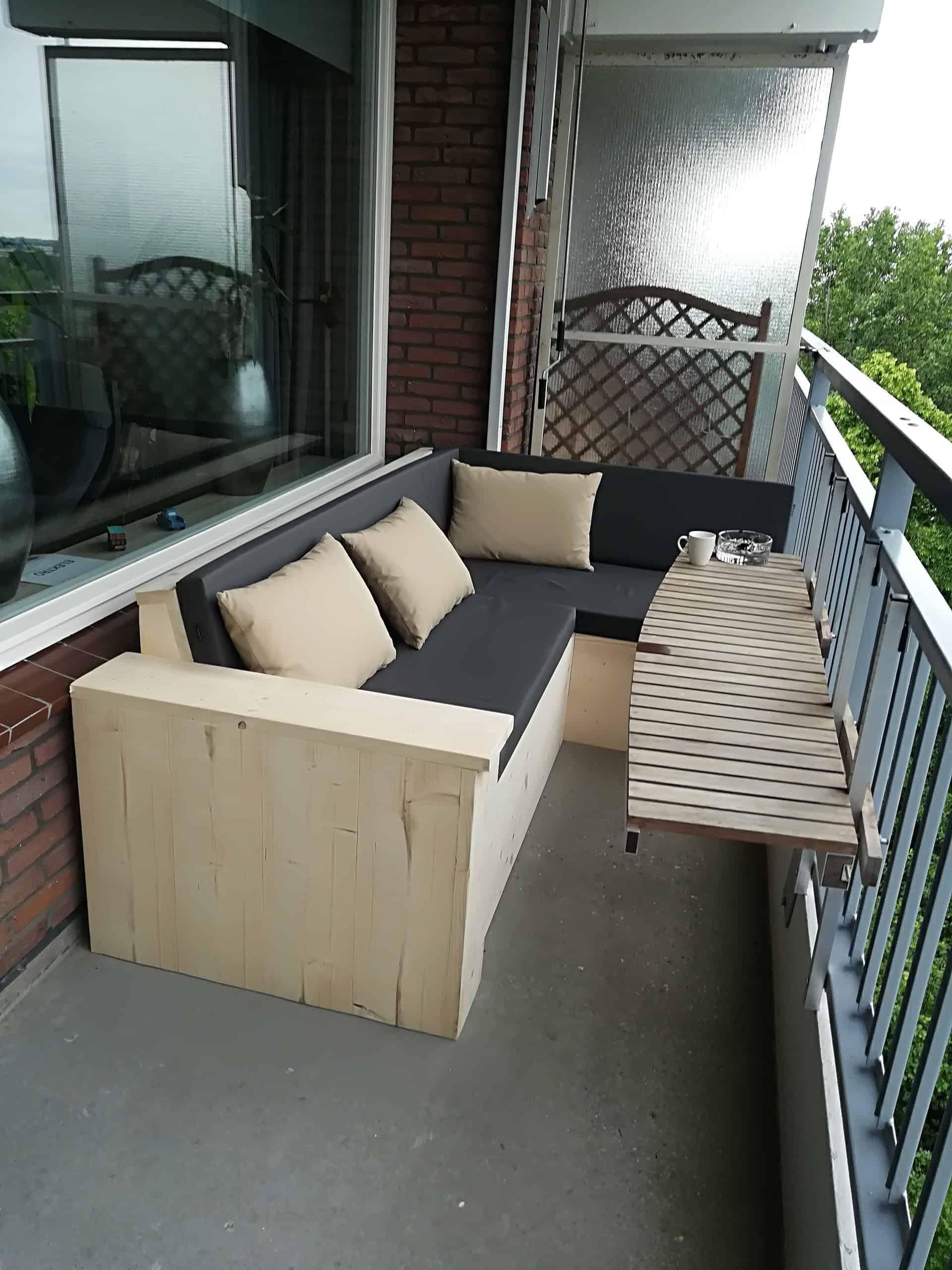 Hoekbank zonder armleuningen.