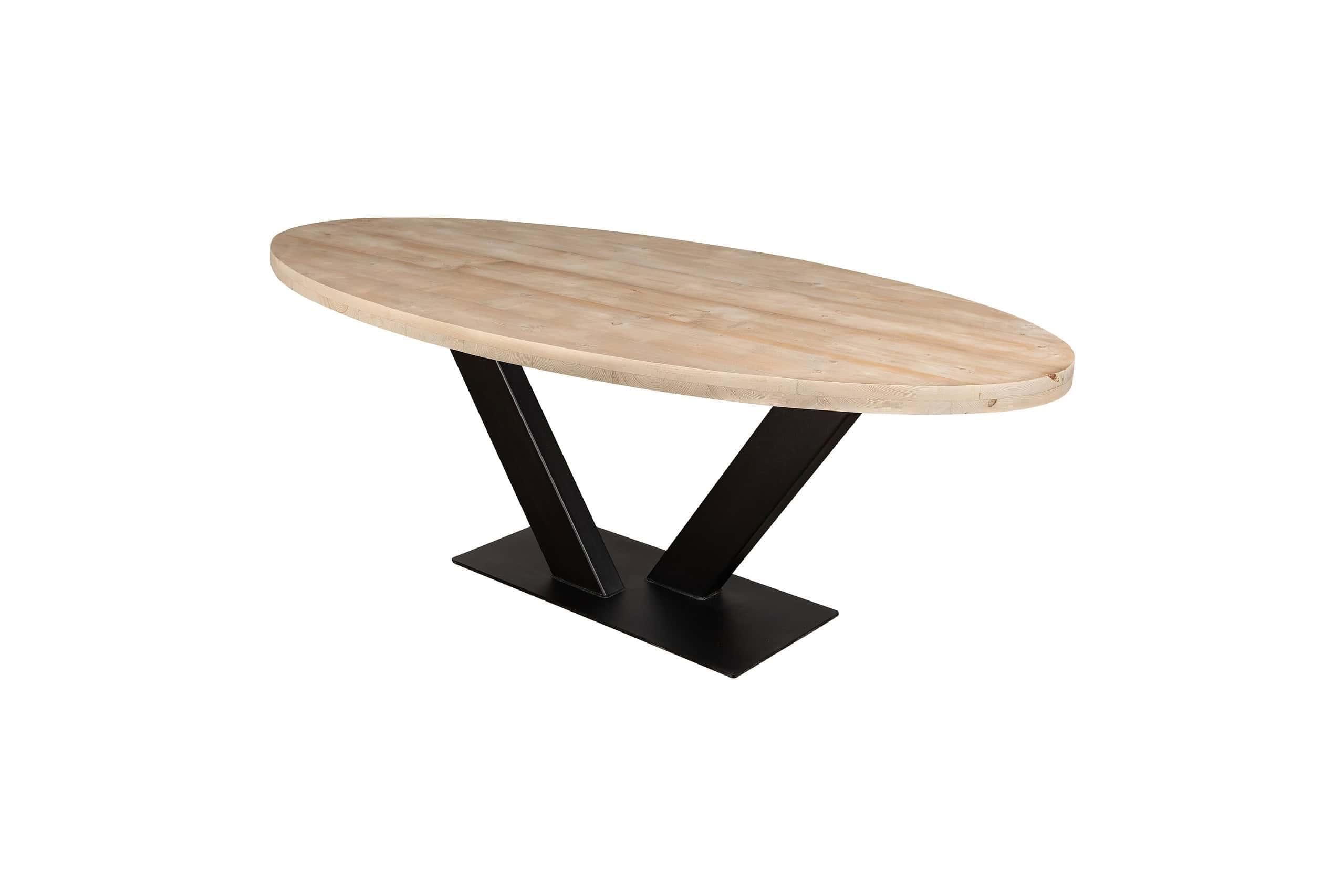 Steigerhouten ovale tafel.