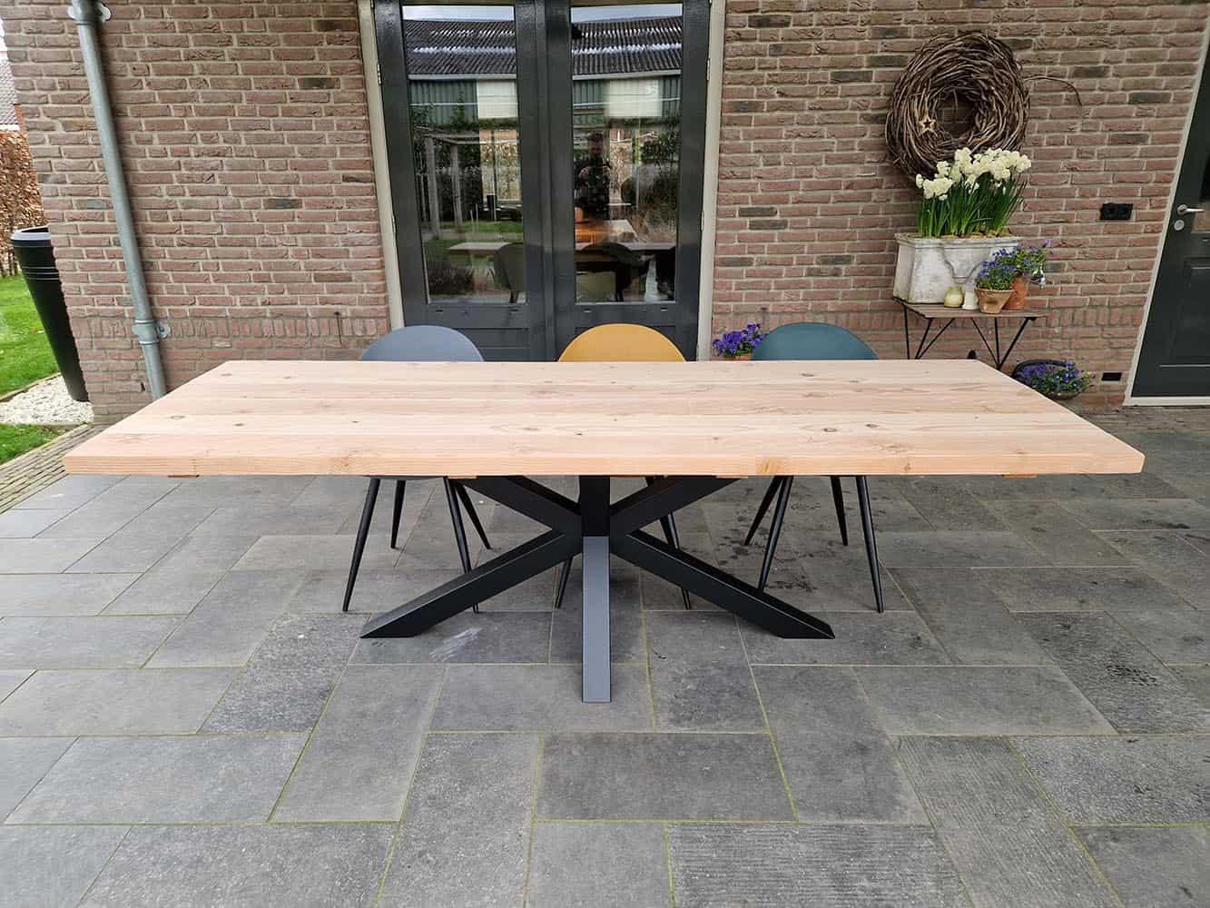 Douglas tuintafel met matrix onderstel
