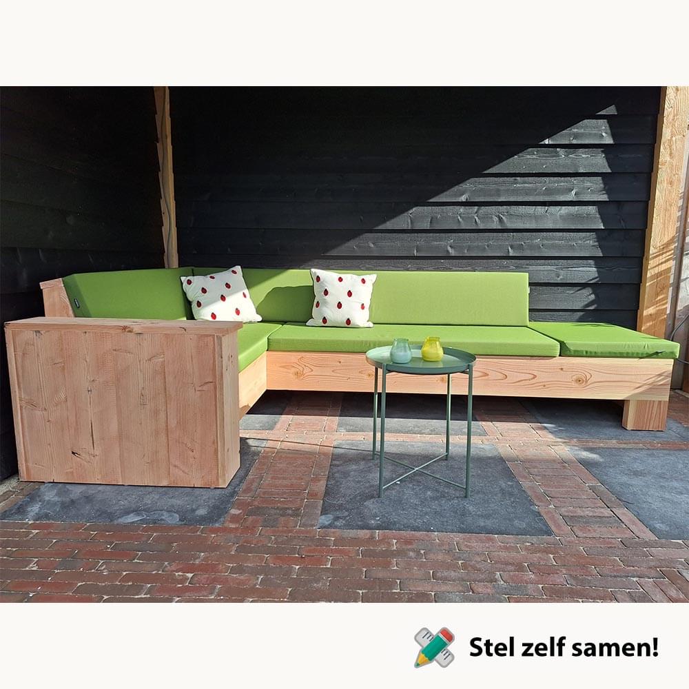 Douglas bank onder overkapping