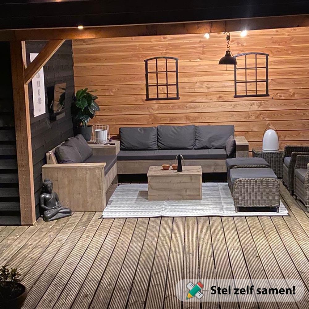 Loungeset steigerhout onder overkapping