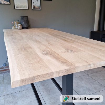Eikenhouten bar tafel
