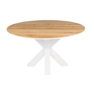 Ronde eiken eettafel.