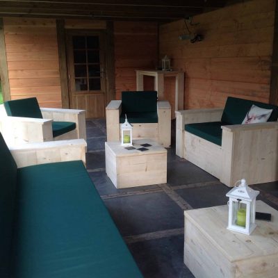 Steigerhouten loungestoel.