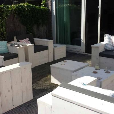 Steigerhouten loungestoel.